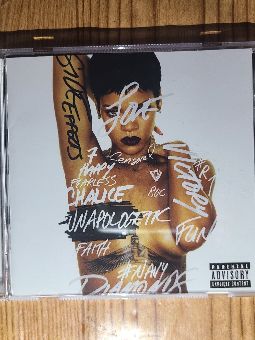 Rihanna "Unapologetic" Music CD